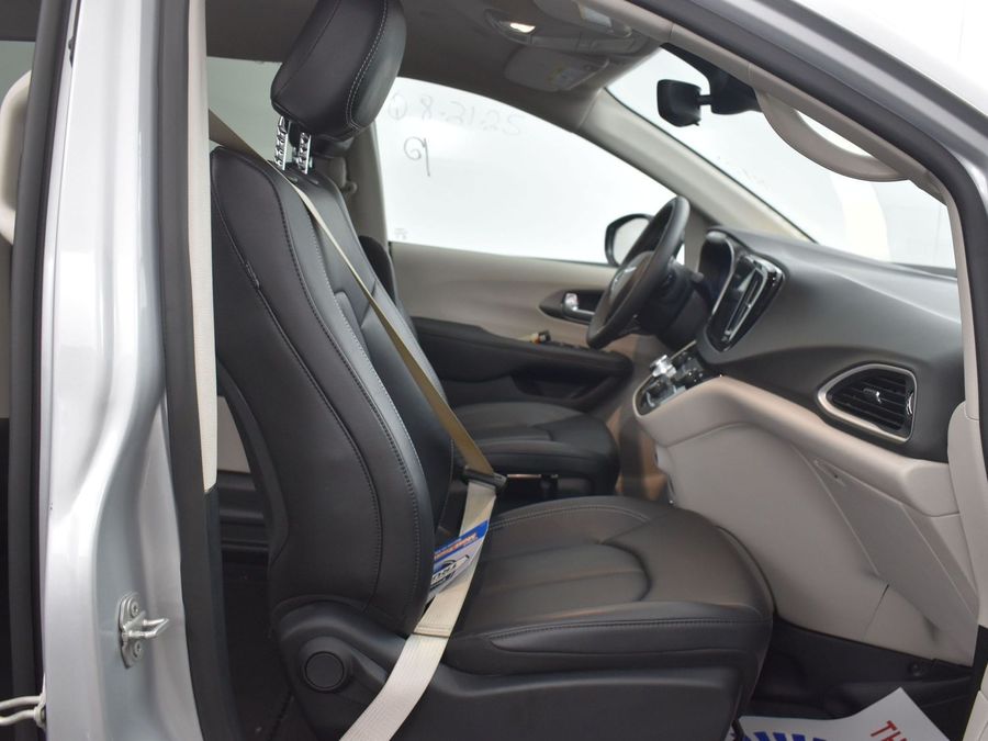 Used 2024 Chrysler Pacifica Touring L - BraunAbility Side Entry Entry In Floor Automatic Ramp