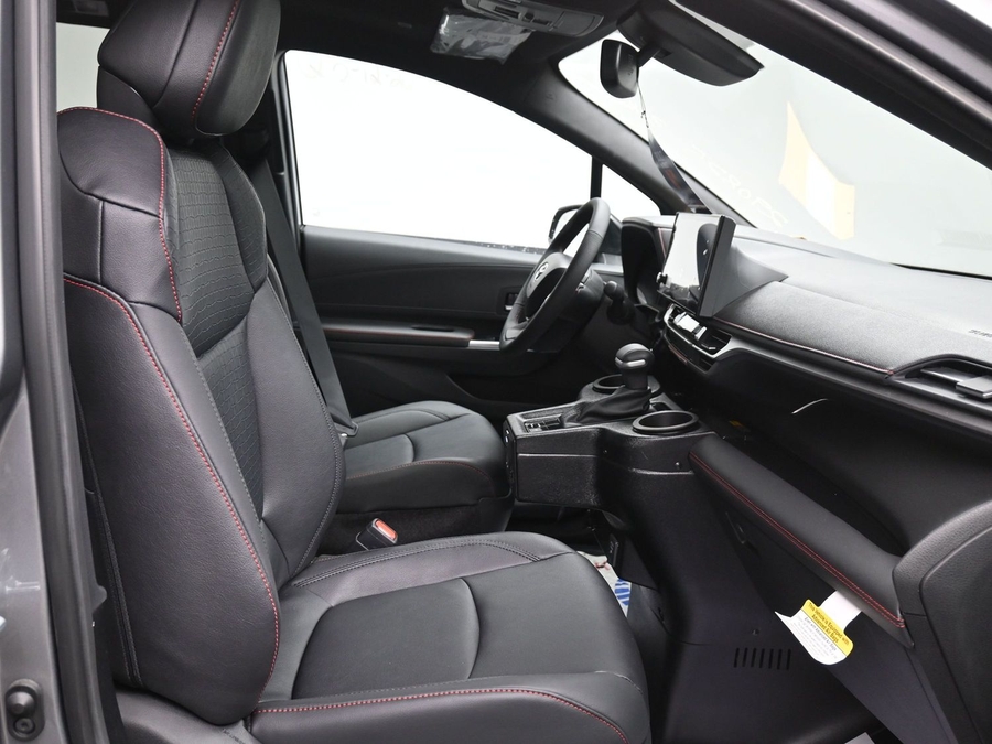 New 2026 Toyota Sienna Hybrid XSE - BraunAbility Side Entry Entry Fold Out Automatic Ramp