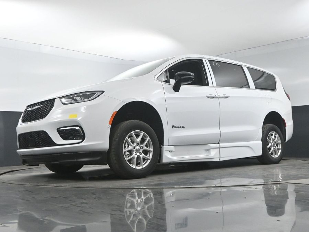 2025 CHRYSLER PACIFICA - Image 19