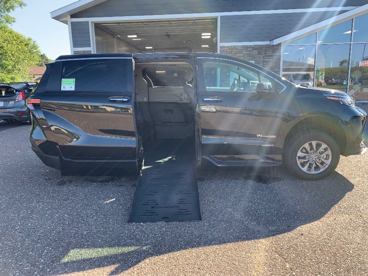 2021 TOYOTA SIENNA - Image 3