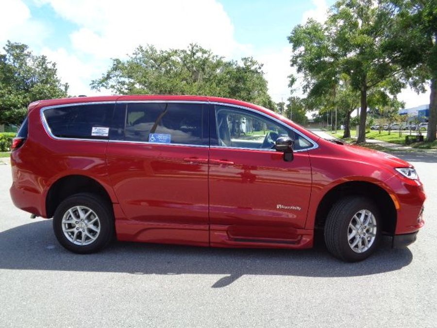 Used 2024 Chrysler Pacifica Touring L - BraunAbility Side Entry Entry In Floor Automatic Ramp