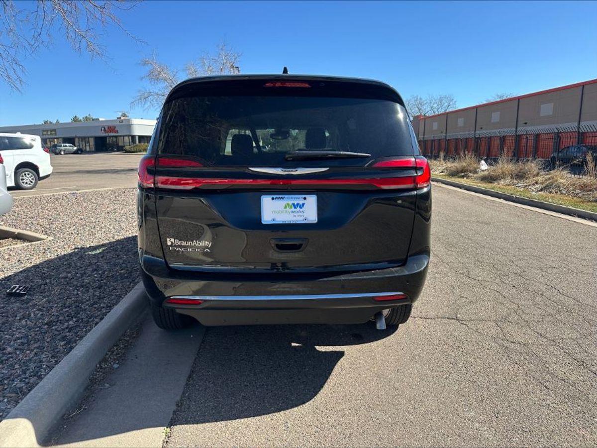 2023 CHRYSLER PACIFICA - Image 15
