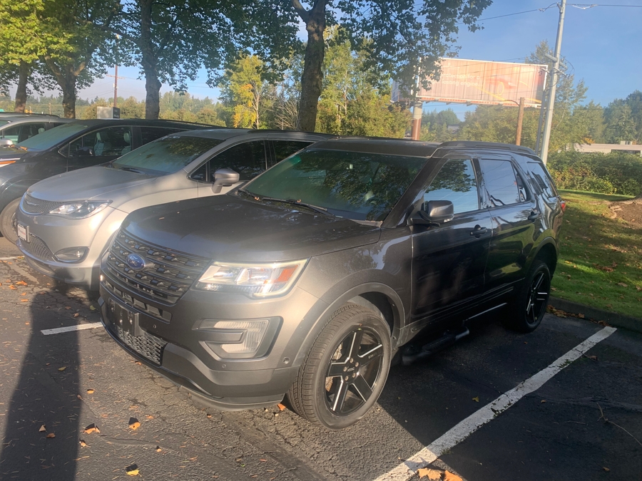 Used 2017 Ford Explorer Limited - BraunAbility Side Entry In Floor Automatic Ramp
