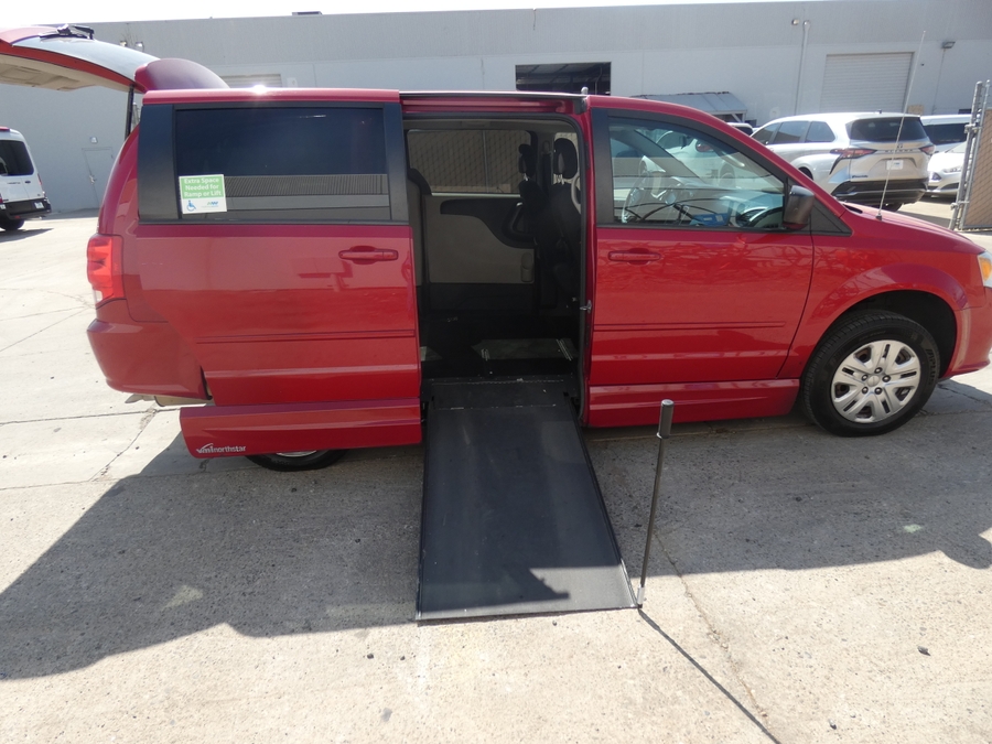 2016 Dodge Grand Caravan SE - Photo 15