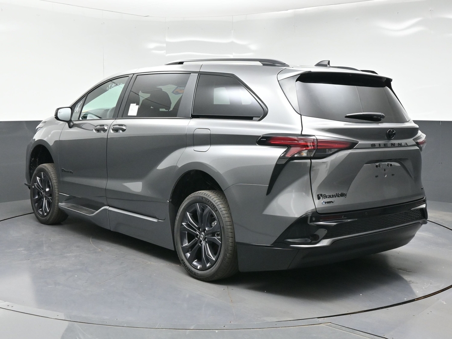 New 2026 Toyota Sienna Hybrid XSE Sport - BraunAbility Side Entry In Floor Automatic Ramp