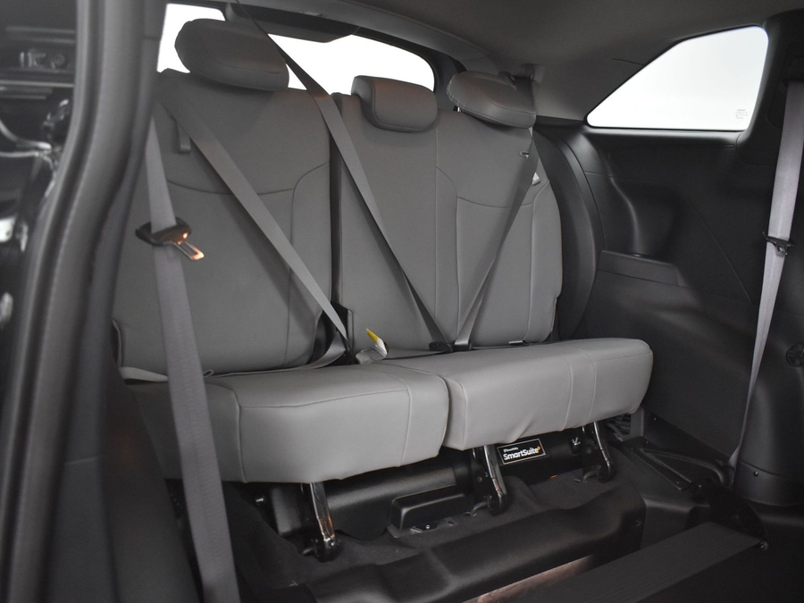 New 2025 Toyota Sienna Hybrid XLE Base - BraunAbility Side Entry Entry Fold Out Automatic Ramp