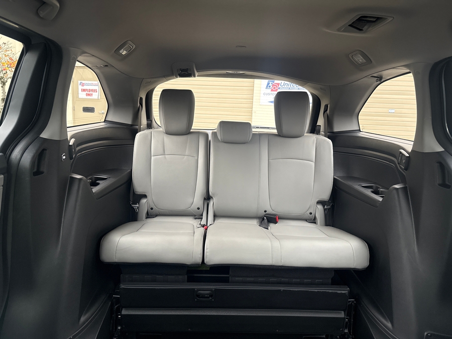 Used 2019 Honda Odyssey EX-L - BraunAbility Side Entry Entry In Floor Automatic Ramp