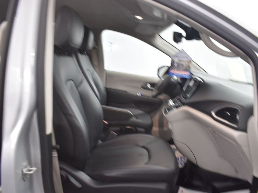 Used 2024 Chrysler Pacifica Touring L - BraunAbility Side Entry Entry Fold Out Automatic Ramp