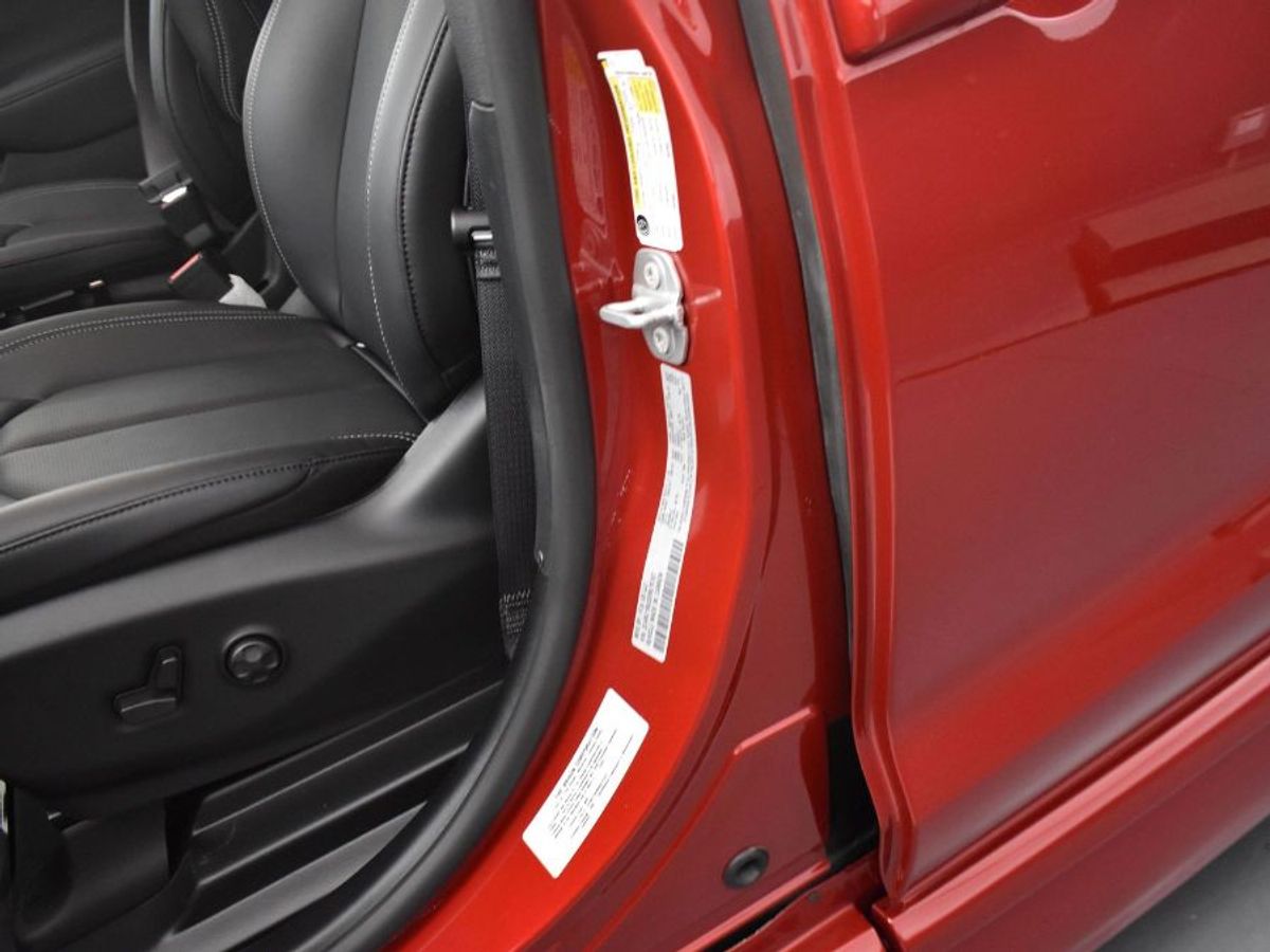 2025 CHRYSLER PACIFICA - Image 17