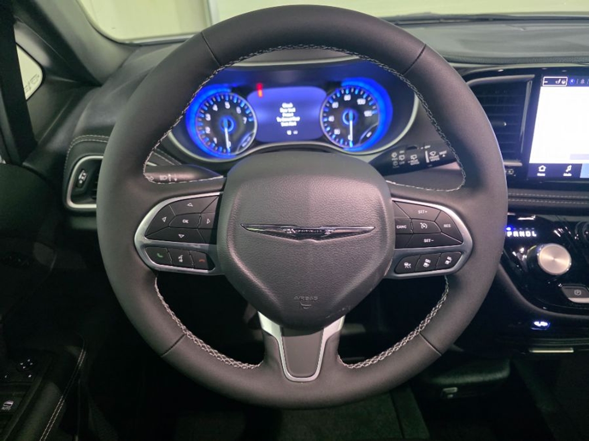 2025 CHRYSLER PACIFICA - Image 22