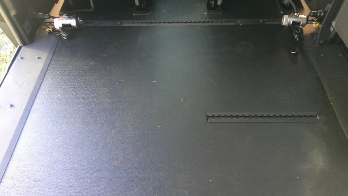 2025 TOYOTA SIENNA - Image 17