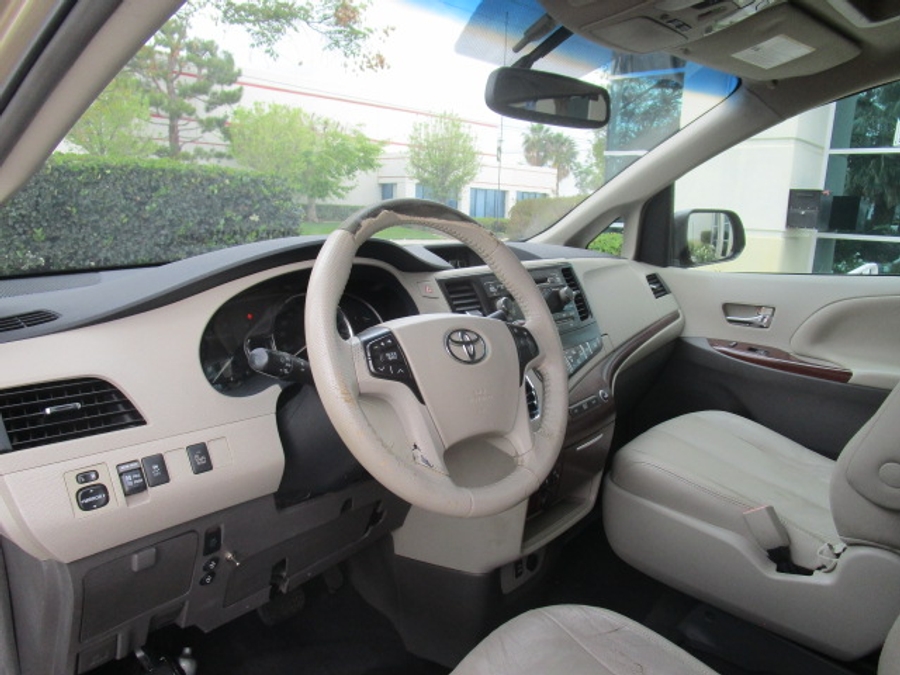 Used 2013 Toyota Sienna XLE Base - VMI Side Entry Entry In Floor Automatic Ramp