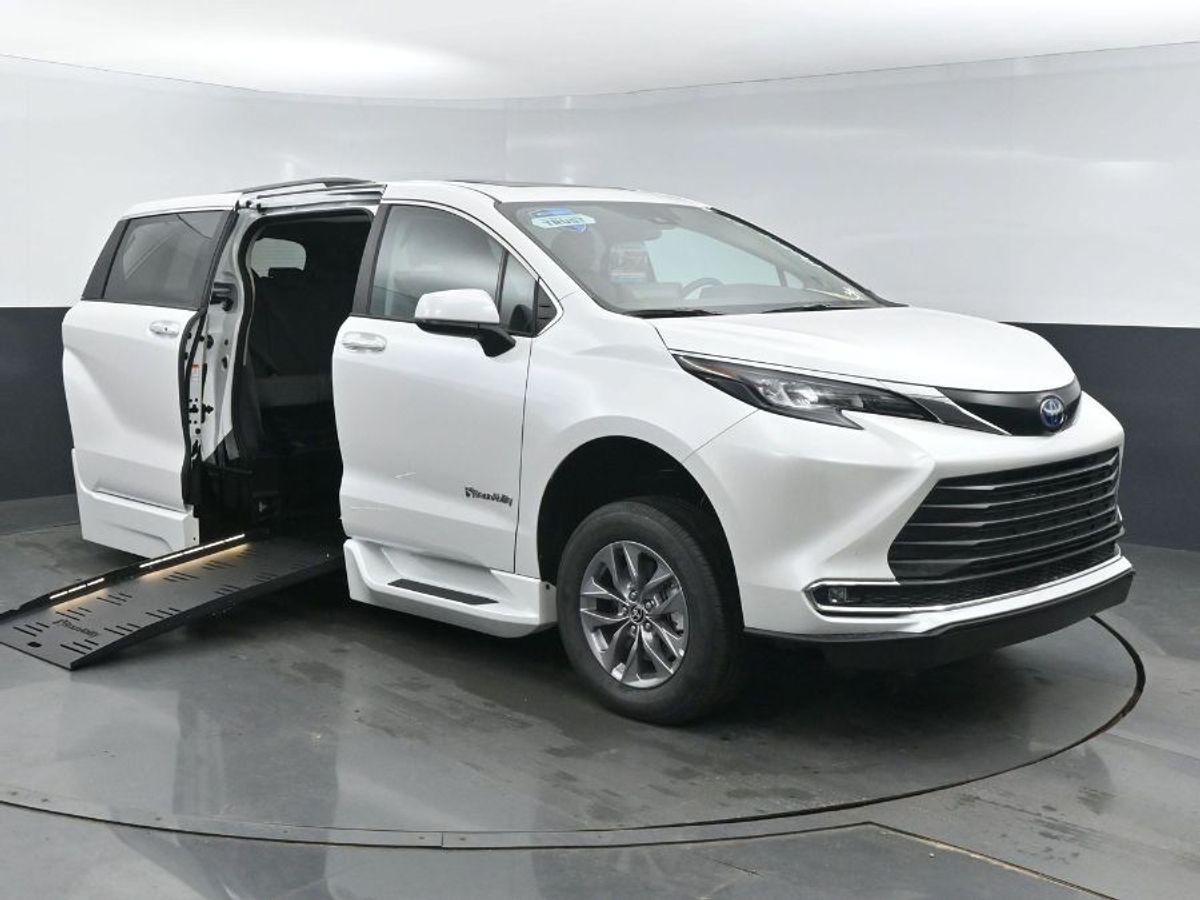 2024 TOYOTA SIENNA - Image 18