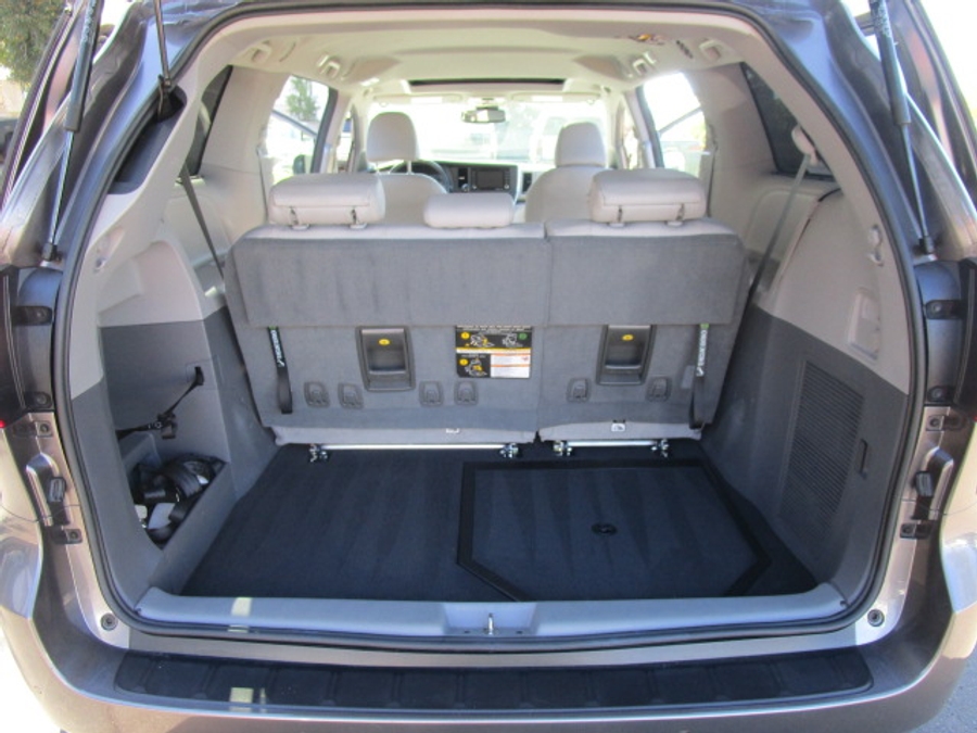 Used 2019 Toyota Sienna XLE Base - BraunAbility Side Entry Entry Fold Out Automatic Ramp