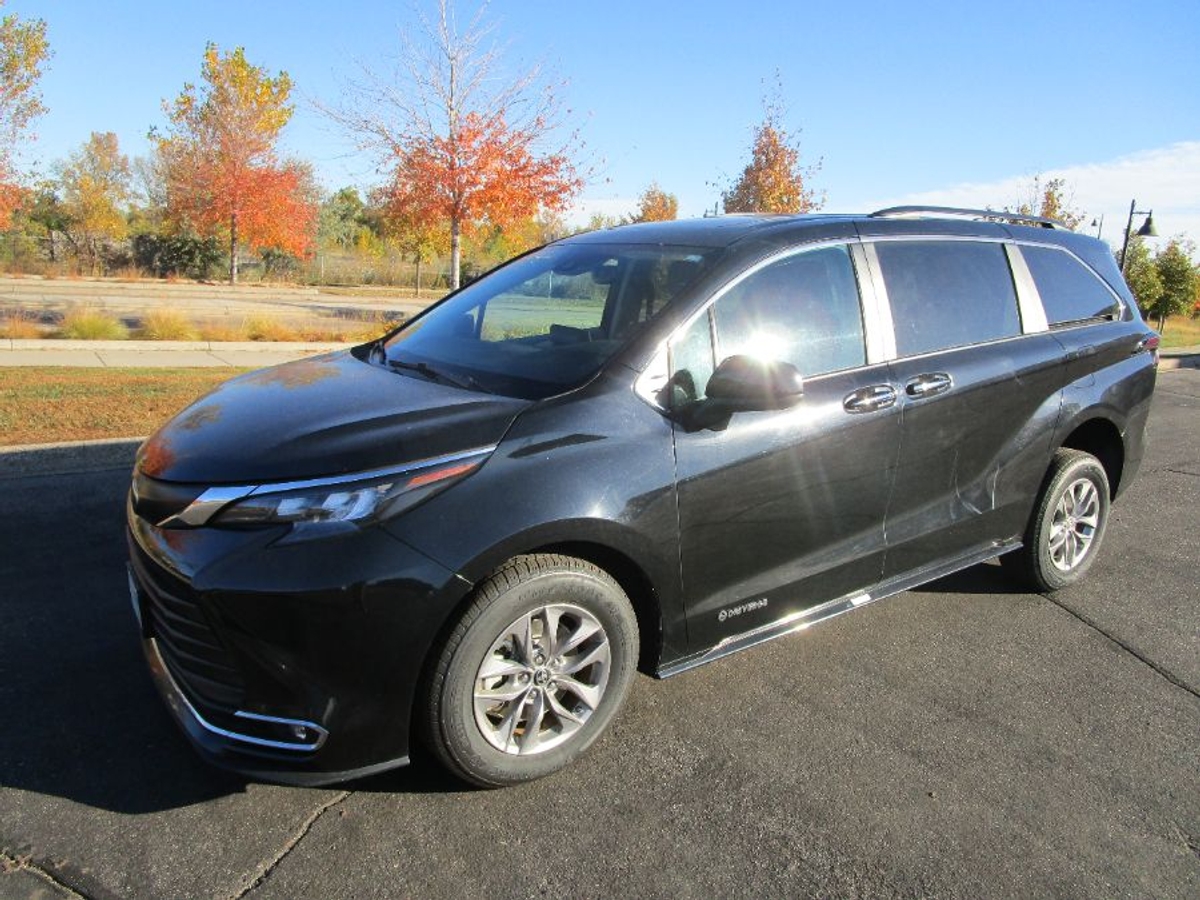 2024 TOYOTA SIENNA - Image 6