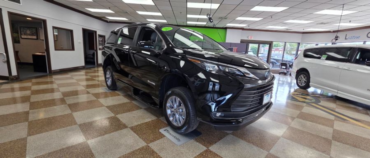 2025 TOYOTA SIENNA - Image 14