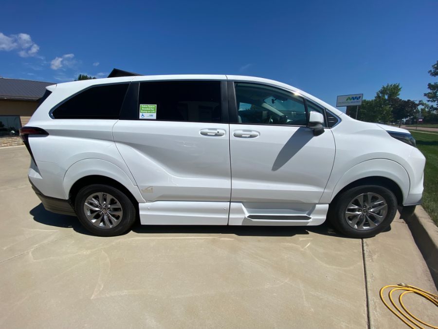 2022 TOYOTA SIENNA - Image 10