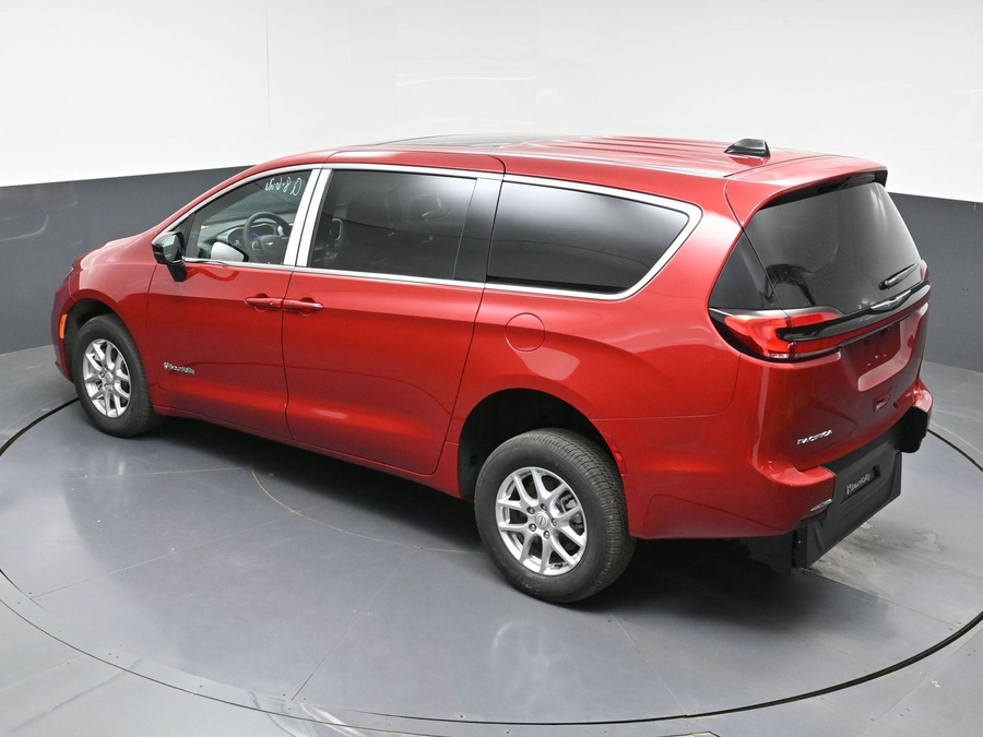 New 2026 Chrysler Pacifica Select Plus - BraunAbility Rear Entry Fold Out Manual Ramp