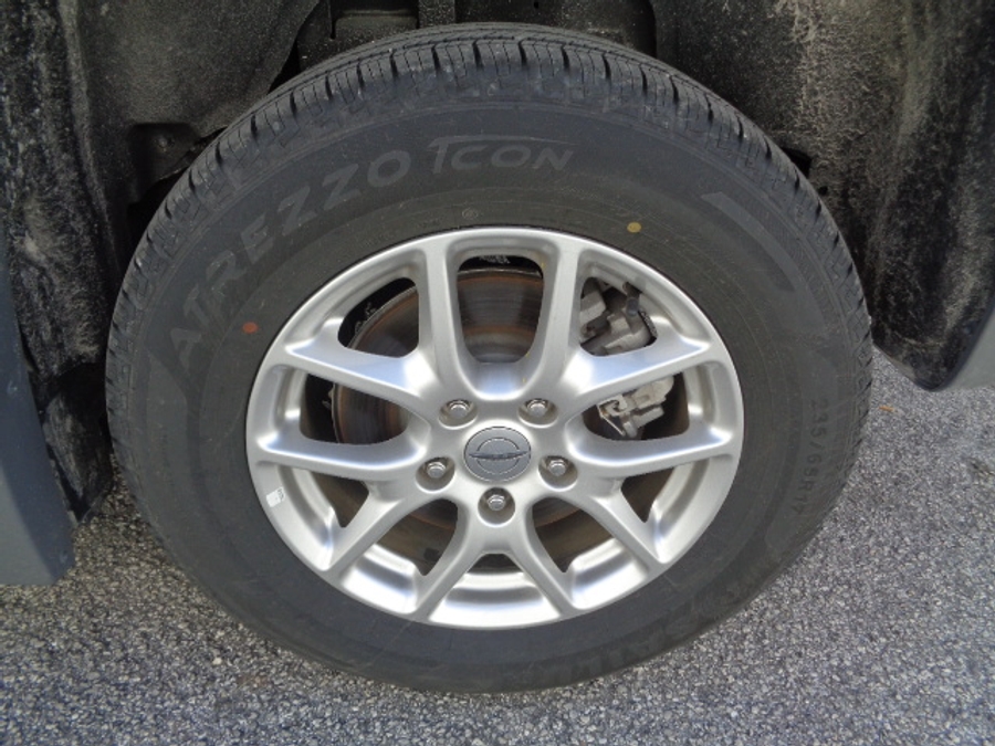 Used 2023 Chrysler Pacifica Touring L - BraunAbility Side Entry Entry Fold Out Automatic Ramp