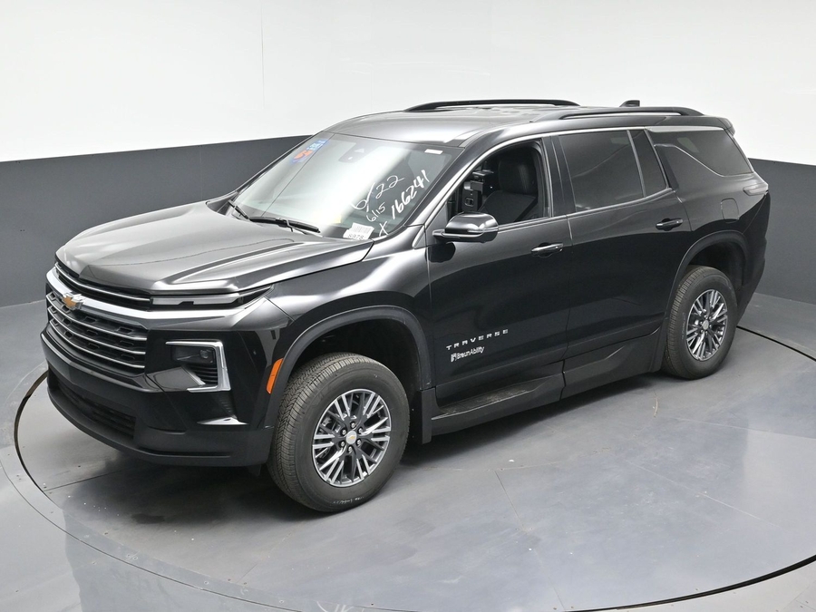 Black Chevrolet Traverse image number 22