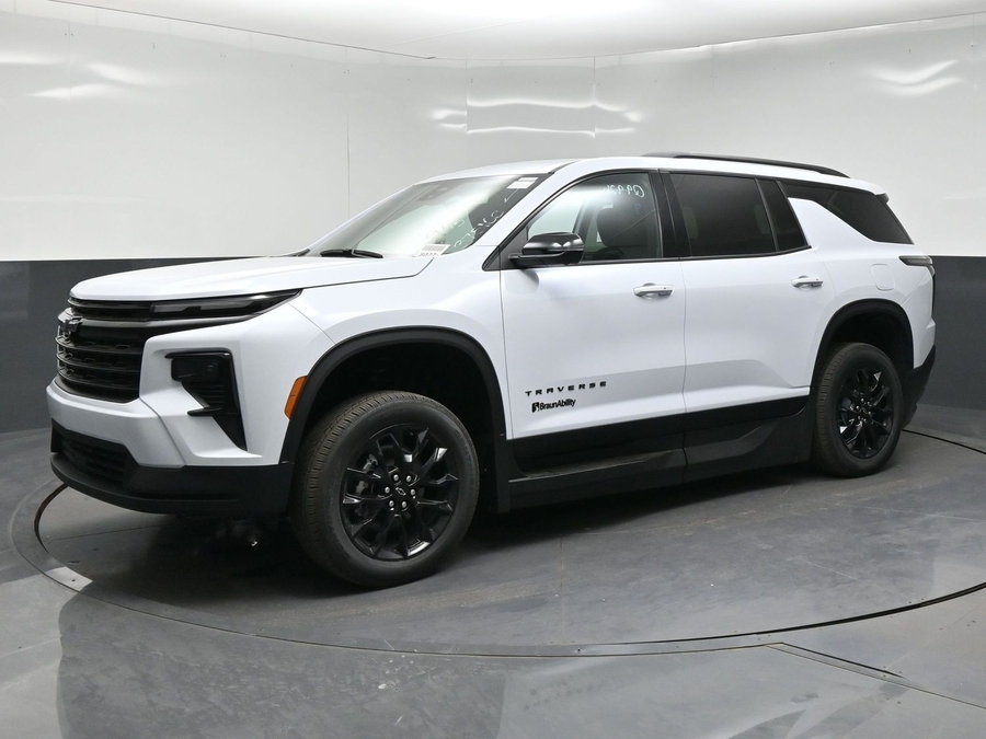White Chevrolet Traverse image number 1