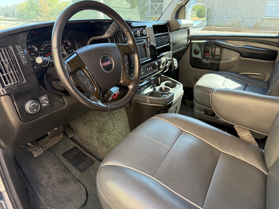 Used 2015 GMC Savana Explorer - Side Entry Entry Lift Automatic Ramp