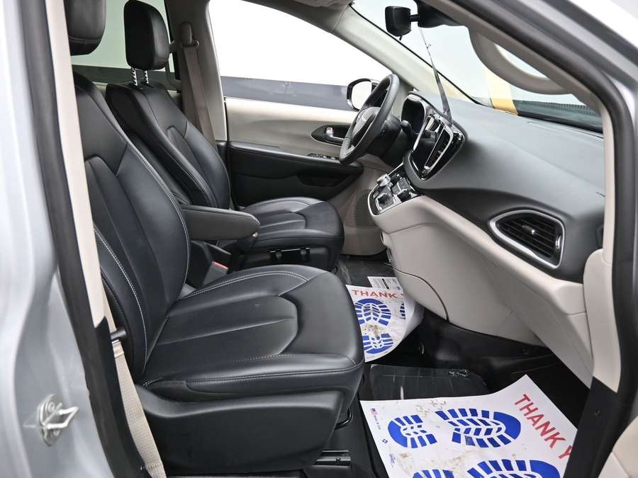 Used 2024 Chrysler Pacifica Touring L - BraunAbility Side Entry Entry Fold Out Automatic Ramp