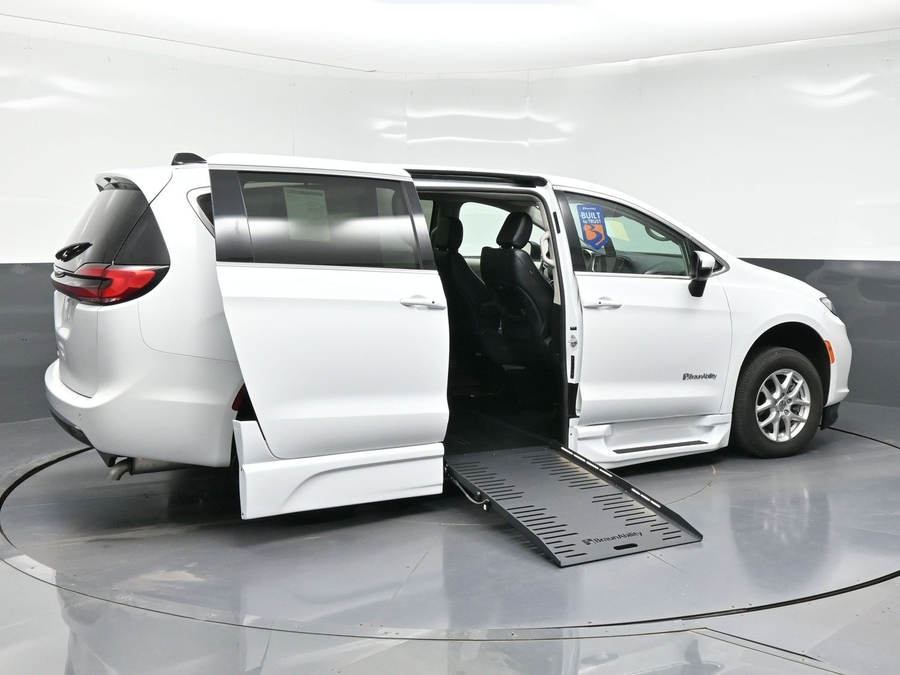 Used 2023 Chrysler Pacifica Touring L - BraunAbility Side Entry Fold Out Automatic Ramp