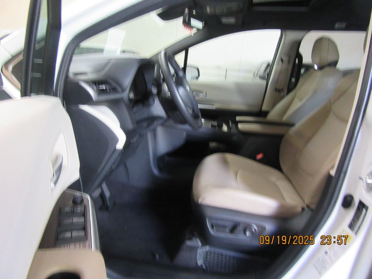 2024 TOYOTA SIENNA - Image 10