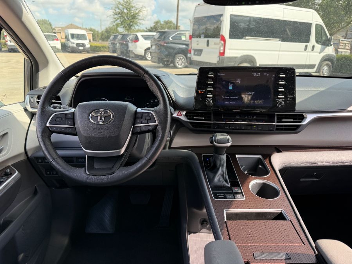 2024 TOYOTA SIENNA - Image 16