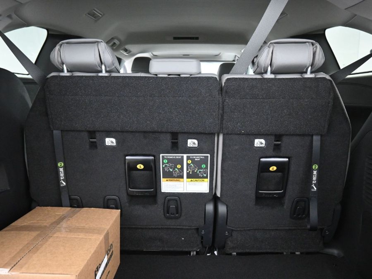 2025 TOYOTA SIENNA - Image 20