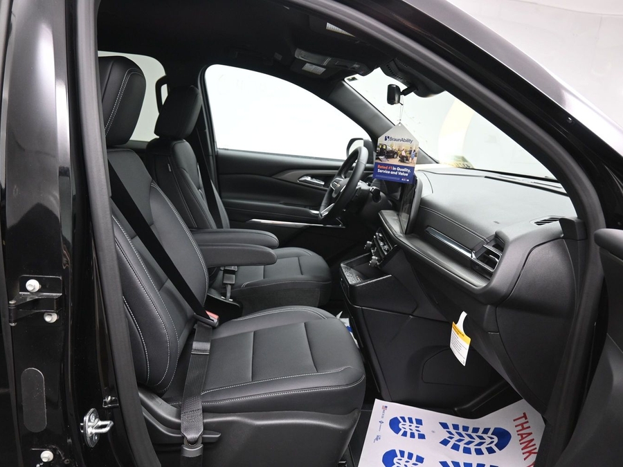 New 2026 Chevrolet Traverse 1LT - BraunAbility Side Entry Entry In Floor Automatic Ramp