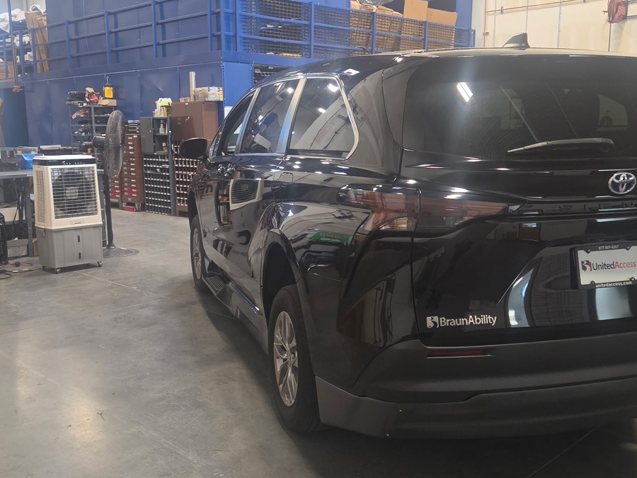 Used 2024 Toyota Sienna Hybrid LE Base - BraunAbility Side Entry Fold Out Automatic Ramp