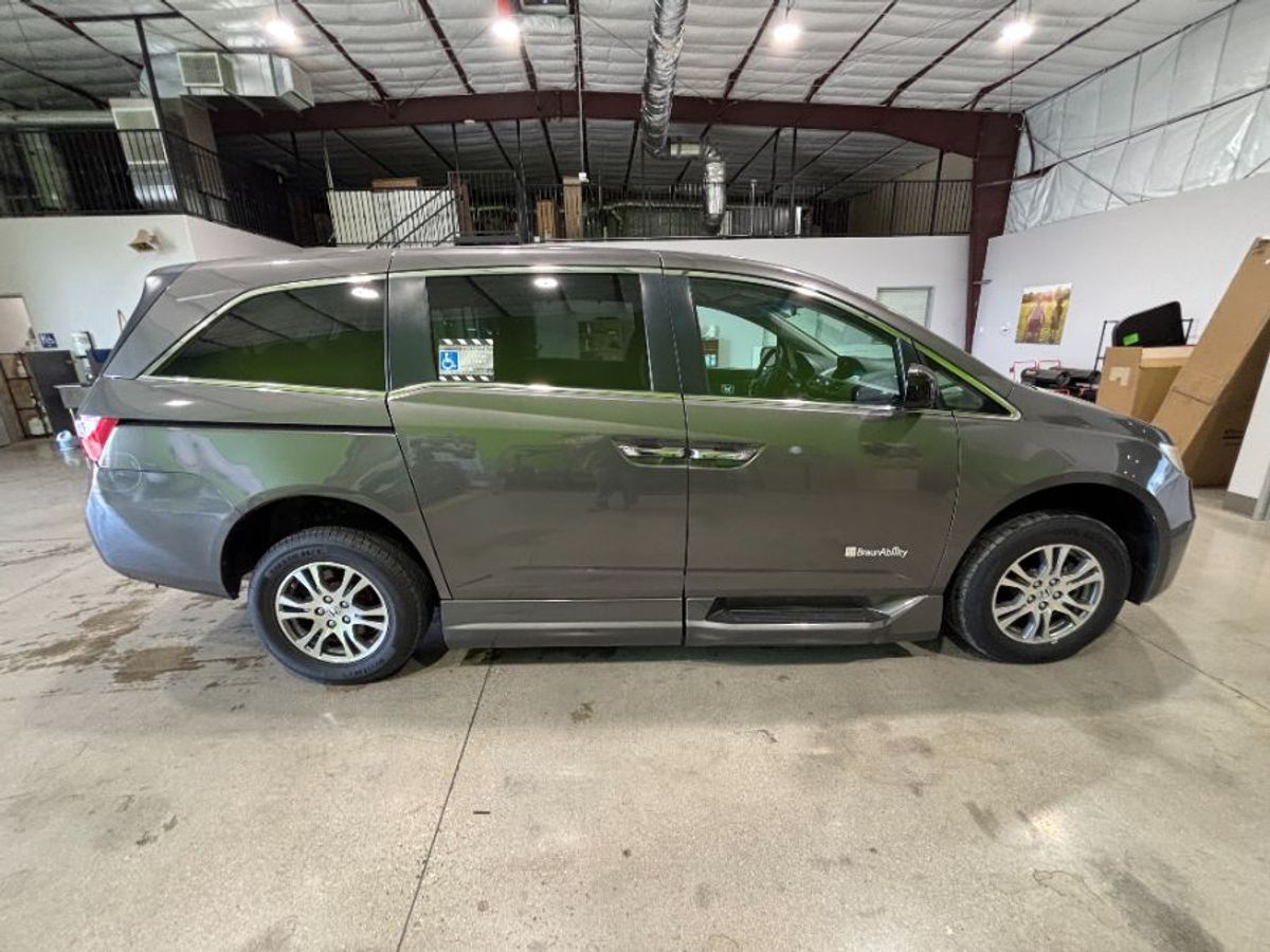 2011 HONDA ODYSSEY - Image 2