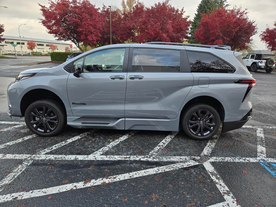 Used 2025 Toyota Sienna Hybrid XSE Sport - BraunAbility Side Entry Entry Fold Out Automatic Ramp