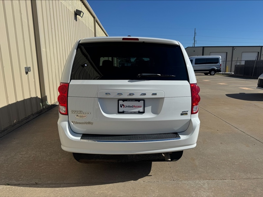 Used 2016 Dodge Grand Caravan SXT - BraunAbility Side Entry Entry Fold Out Manual Ramp
