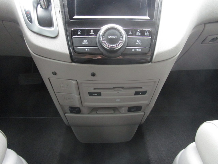 Used 2015 Honda Odyssey Touring Elite - VMI Side Entry Entry In Floor Automatic Ramp