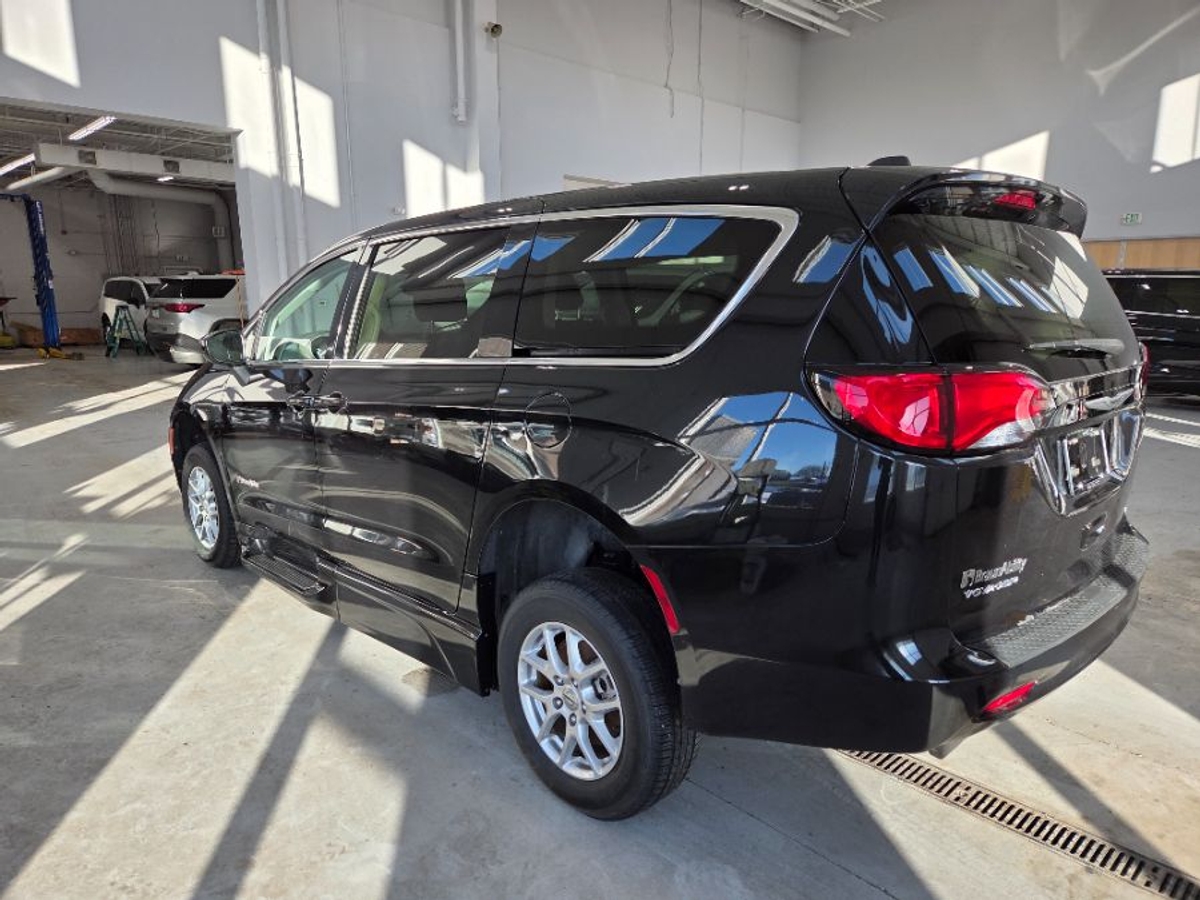 2023 CHRYSLER VOYAGER - Image 6