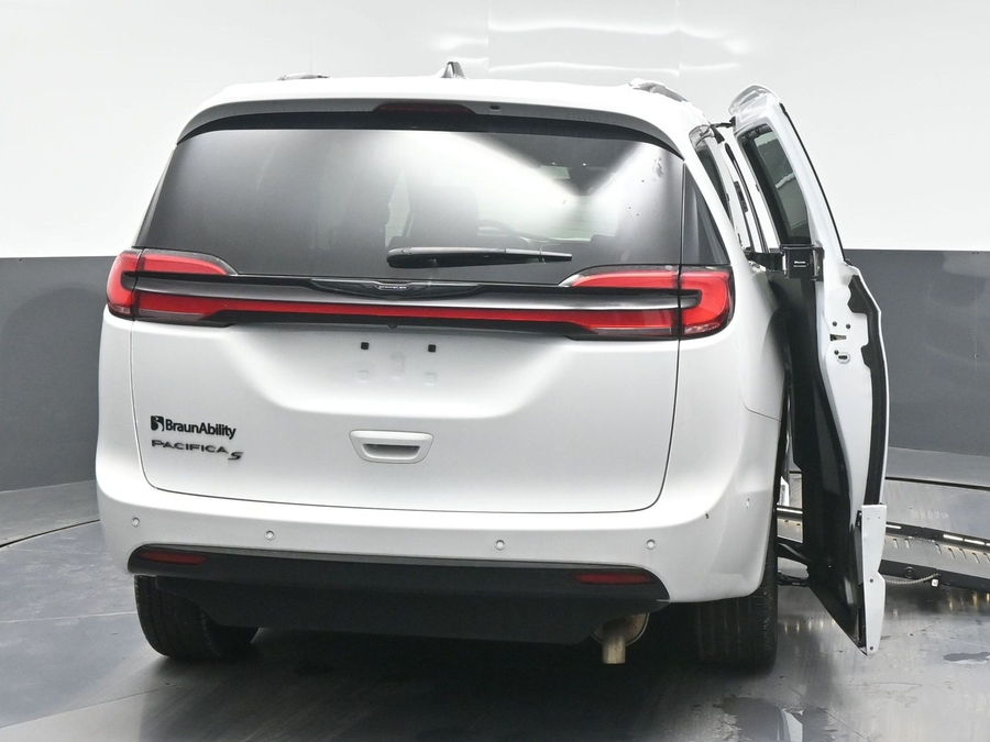 Used 2024 Chrysler Pacifica Touring L w/S package - BraunAbility Side Entry Entry Fold Out Automatic Ramp