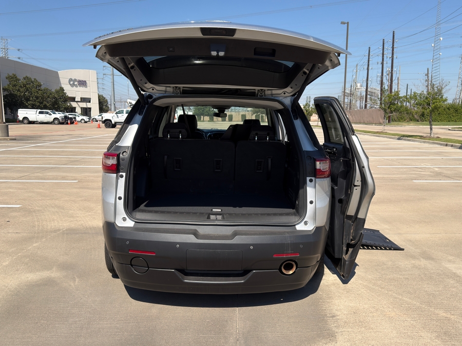 Used 2021 Chevrolet Traverse RS - BraunAbility Side Entry Entry In Floor Automatic Ramp