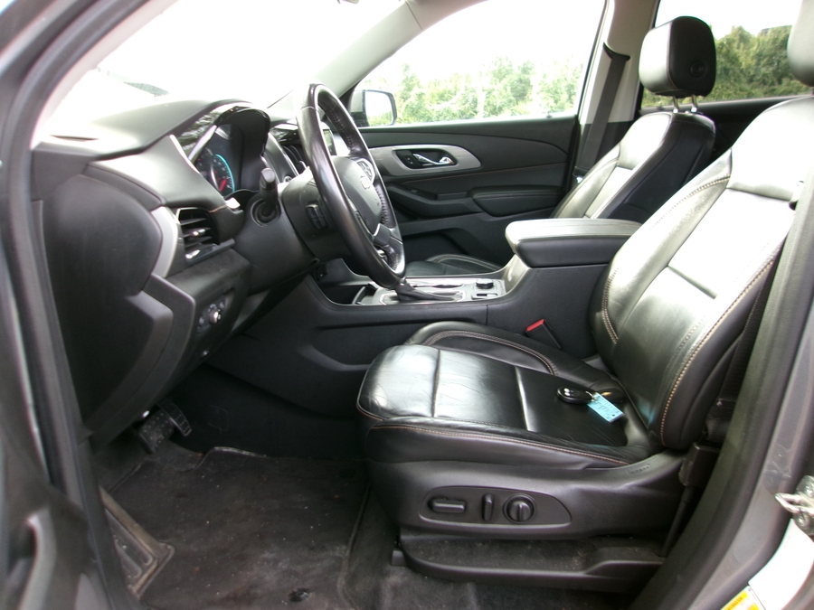  Chevrolet Traverse image number 21