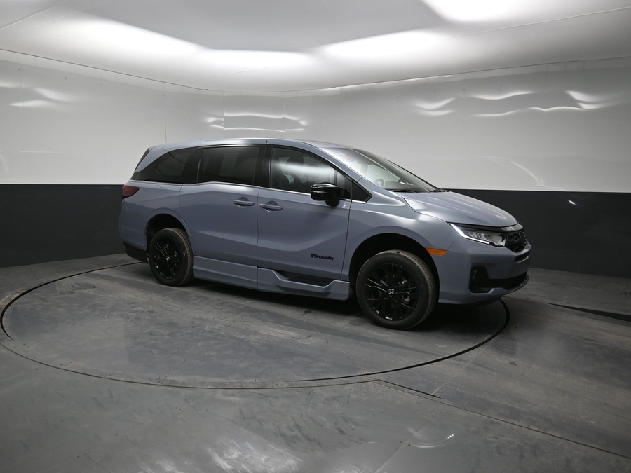 New 2026 Honda Odyssey Sport - BraunAbility Side Entry In Floor Automatic Ramp