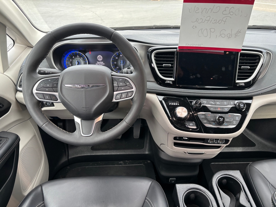 Used 2023 Chrysler Pacifica Touring L Safety - BraunAbility Side Entry Entry In Floor Automatic Ramp
