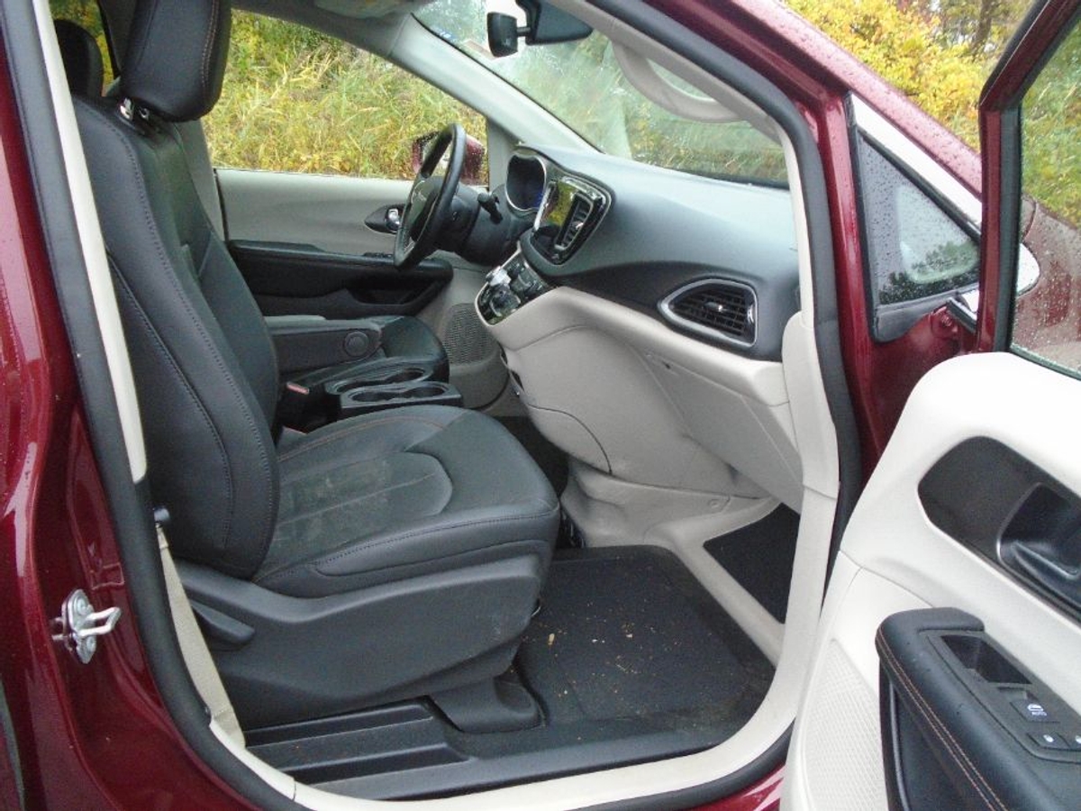 2020 CHRYSLER PACIFICA - Image 4