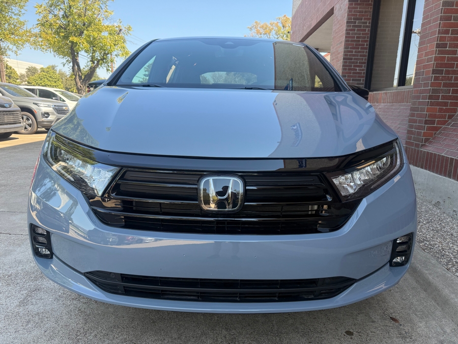 Used 2024 Honda Odyssey Sport - BraunAbility Side Entry In Floor Automatic Ramp