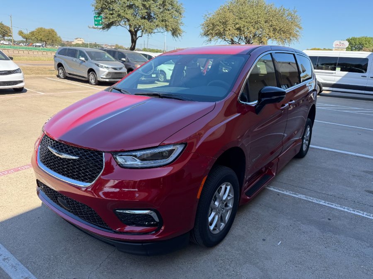 2025 CHRYSLER PACIFICA - Image 3