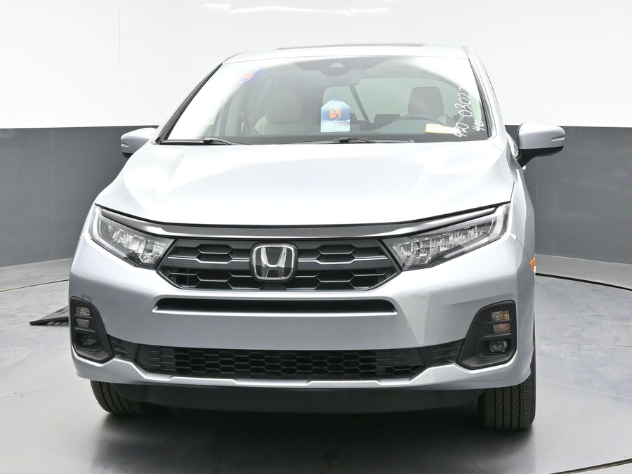 Silver Honda Odyssey image number 1