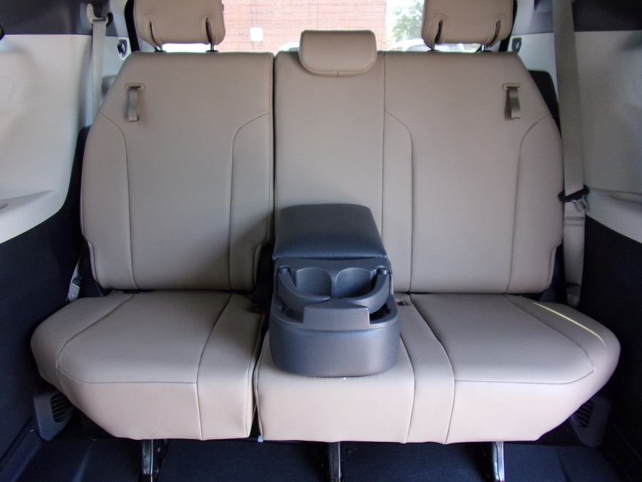 2021 Toyota Sienna XLE - Photo 15