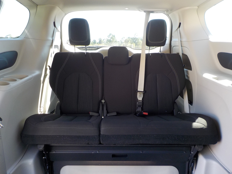 2023 CHRYSLER VOYAGER - Image 36