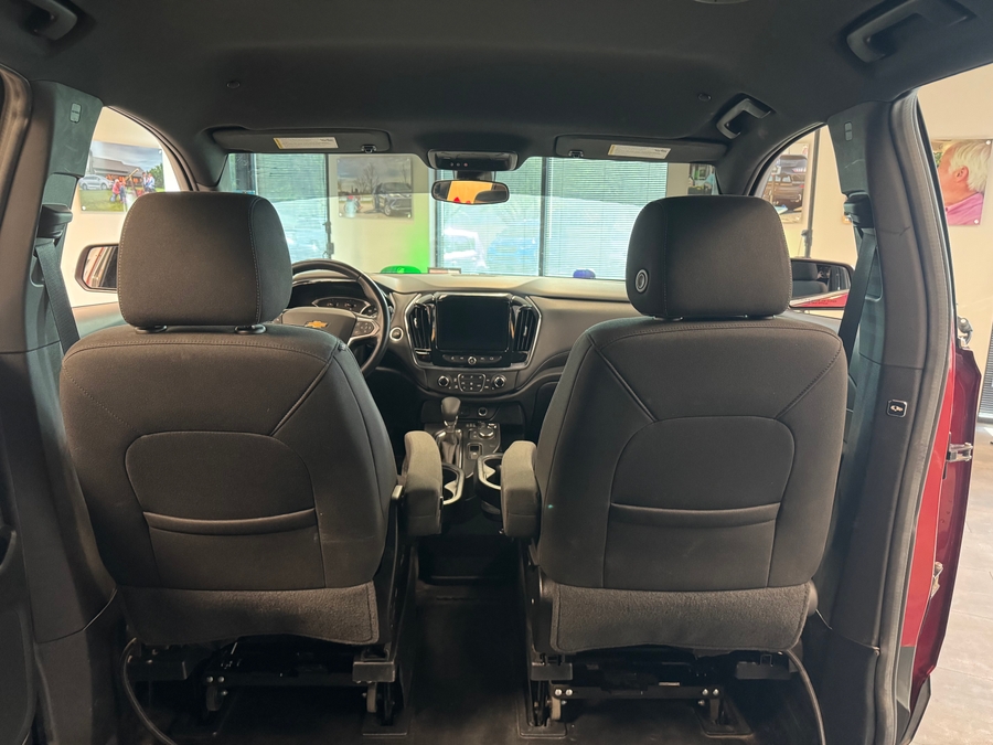 Used 2022 Chevrolet Traverse 1LT - BraunAbility Side Entry Entry In Floor Automatic Ramp